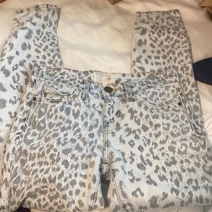 Current Elliott Stiletto Bleached out Leopard 25